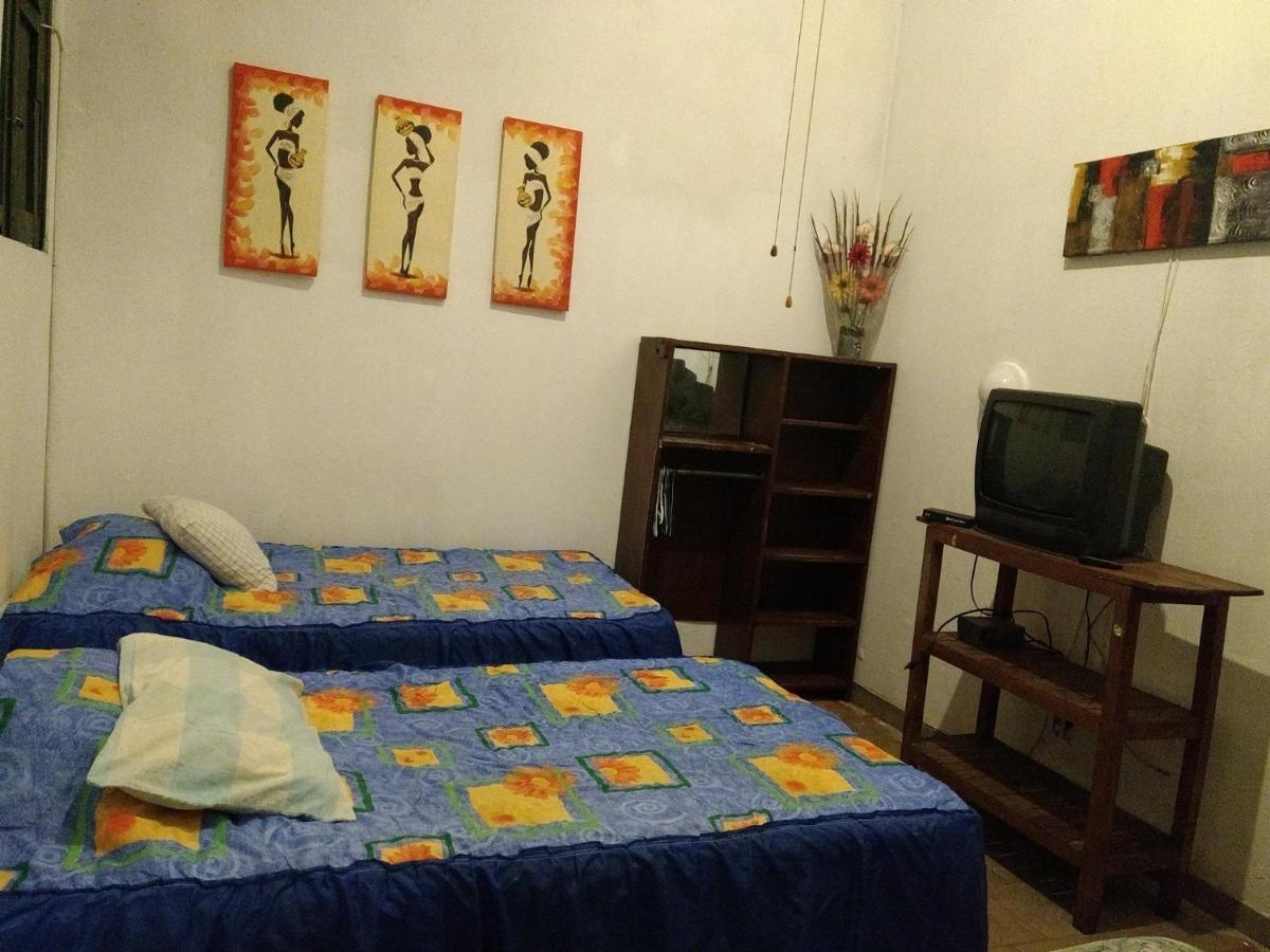 Casa De Huespedes Libertad Hostal *