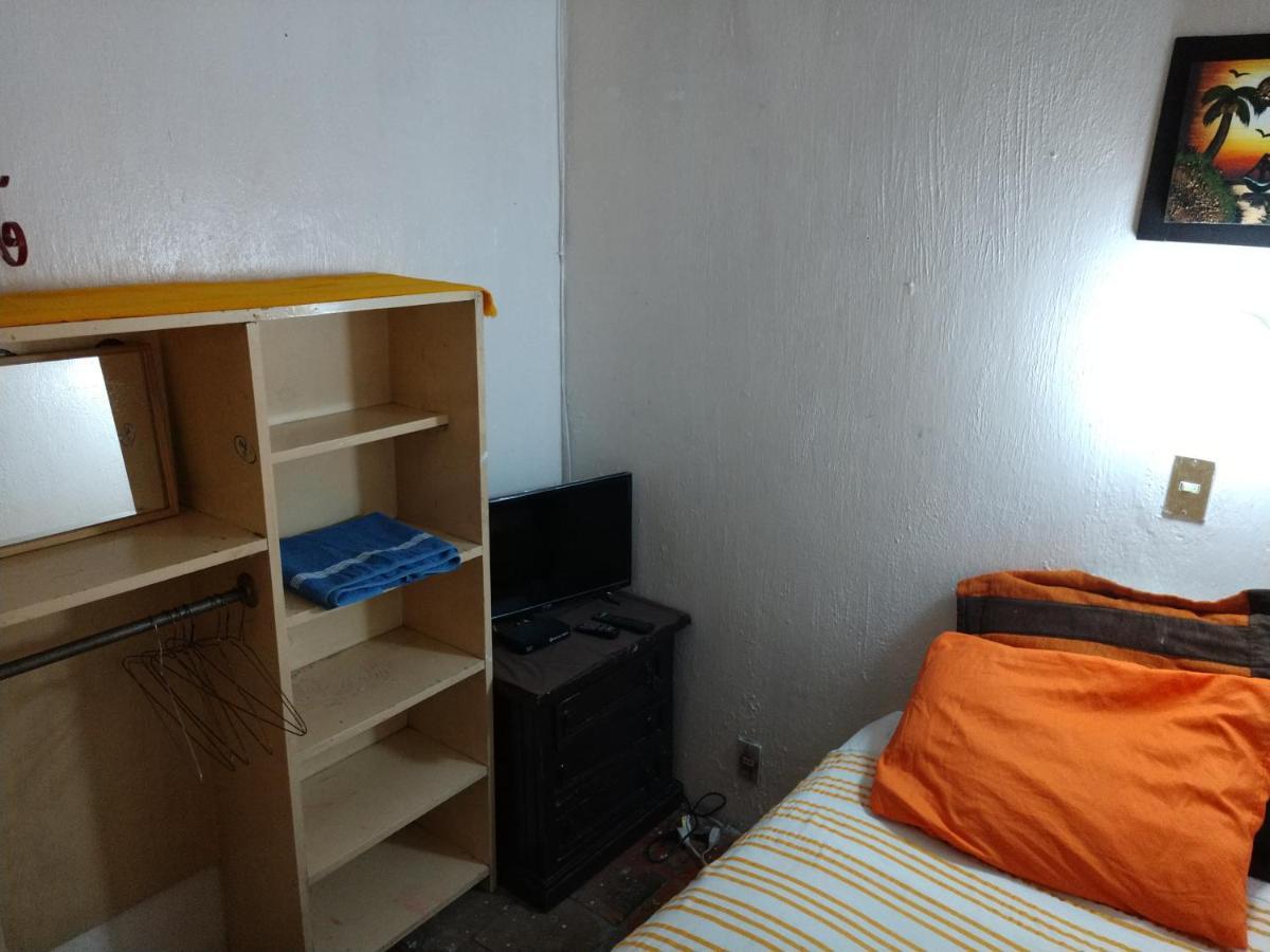 Casa De Huespedes Libertad Hostal *