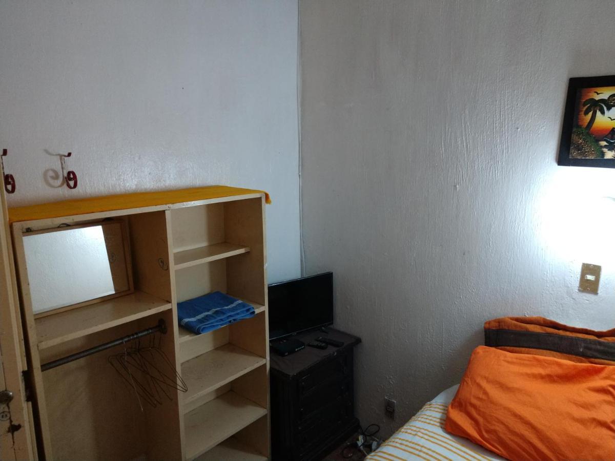 Casa De Huespedes Libertad Hostal Guadalajara