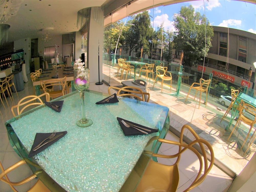 Vista Hermosa Hotel 4*