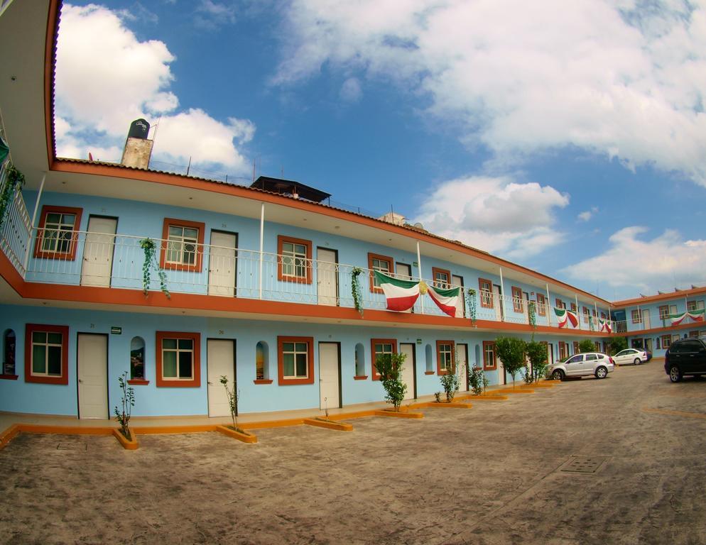 Plaza Bandera Hotel