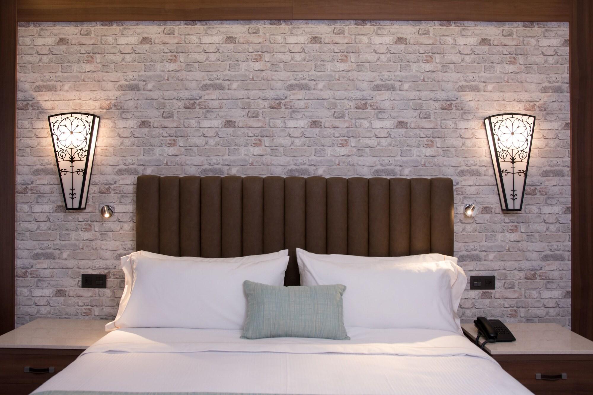 Hotel Arborea Ronda Minerva Y Expo 4*