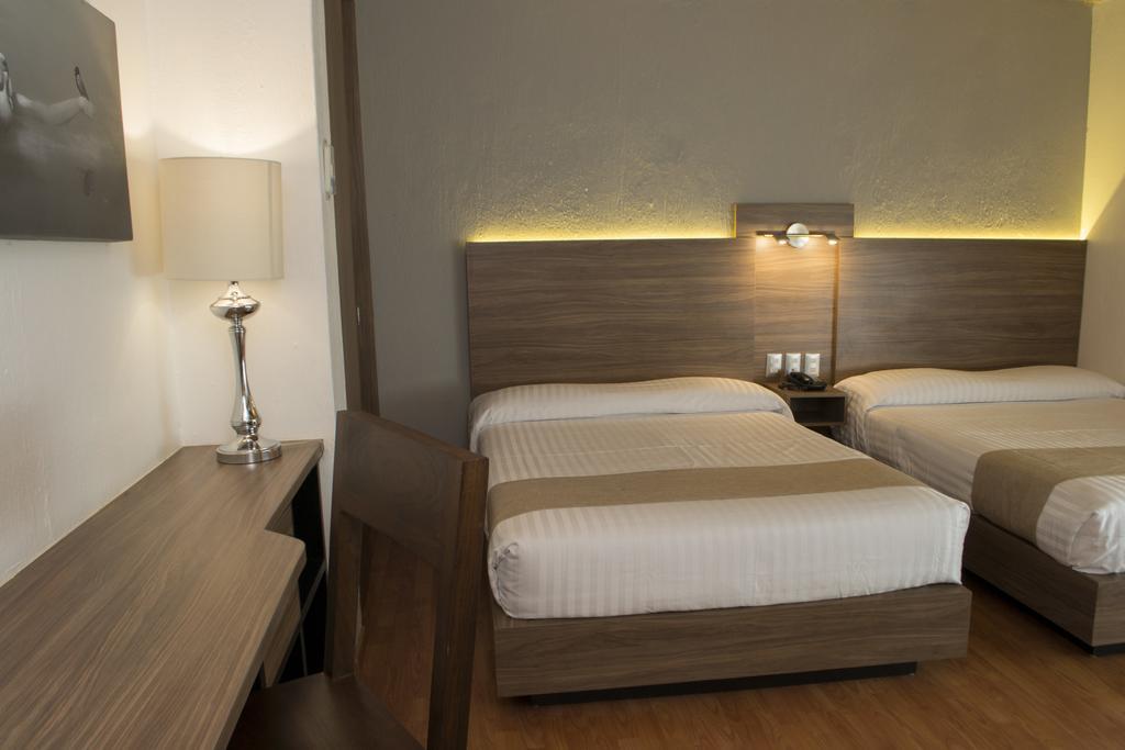 Hotel Del Sol Expo 3*