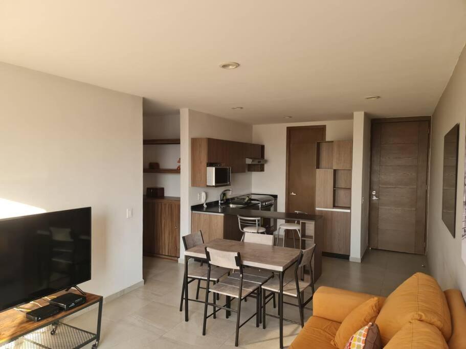New And Gorgeous Apartament. Awesome Views!