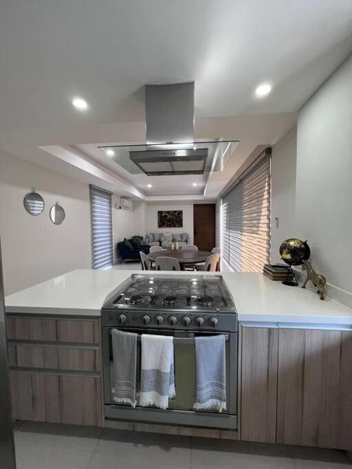 Apartamento Precioso Departamento Cerca De Plaza Galerias