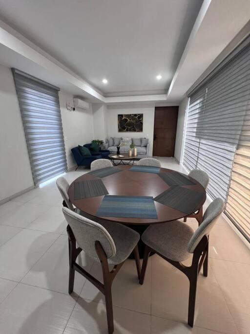 Apartamento Precioso Departamento Cerca De Plaza Galerias