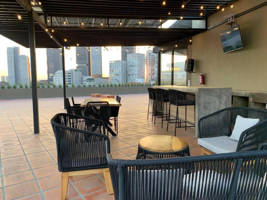 Elegante En Zona Financiera / Limpieza Diaria Apartamento Guadalajara