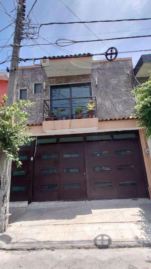 Hacienda Antigua Tlaquepaque 2br 2ba 300mbps Int Сasa de vacaciones