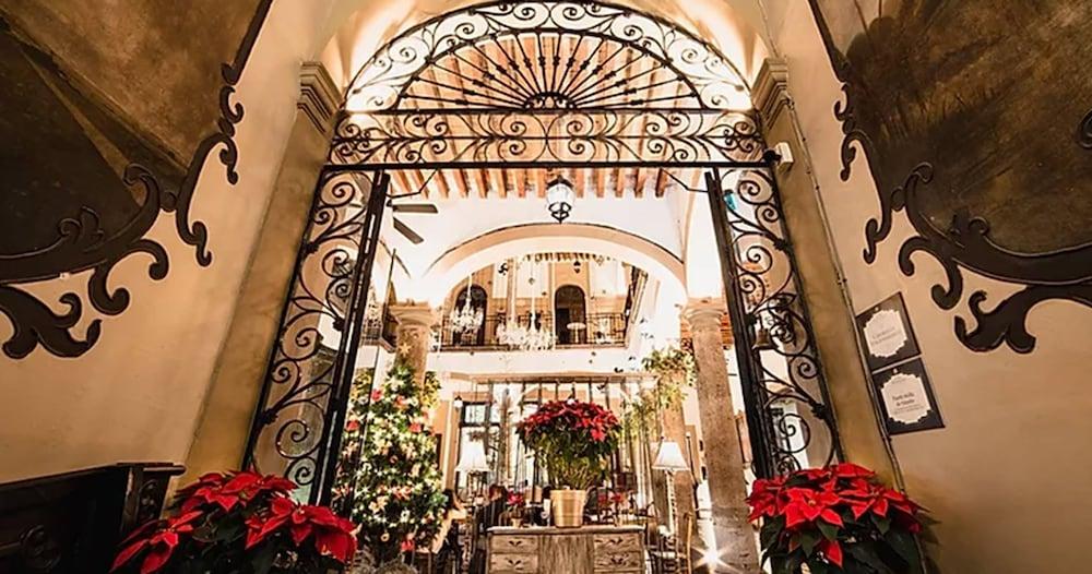 Casa Pedro Loza 4*