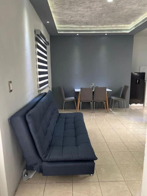 Departamento Por Plaza Terraza Oblatos Apartamento
