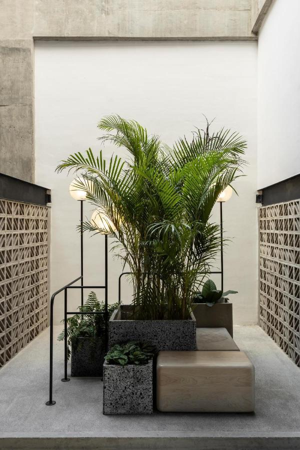 Hotel Loft In The Heart Of Americana, Have An Artsy