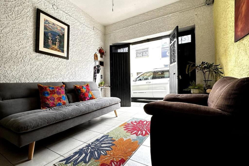 #9-fast Wifi-private Apto-street Entry-garden-cabletv * Guadalajara