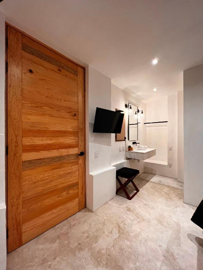 Atia Hotel *