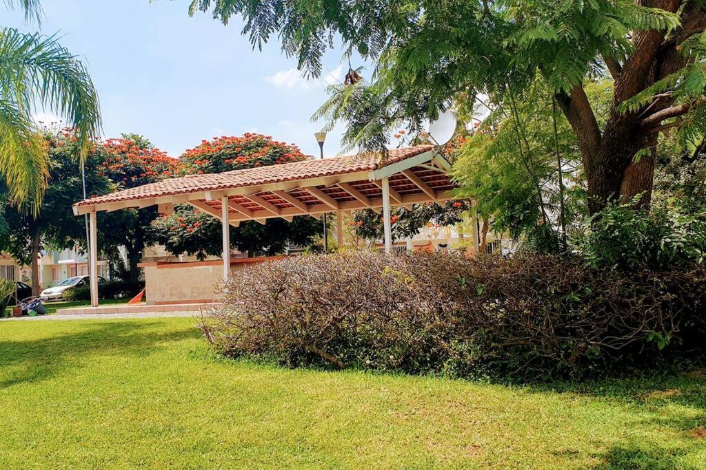 Disfruta De La Ciudad En Un Espacio Tranquilo! Сasa de vacaciones *