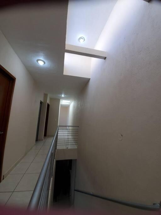 Сasa de vacaciones Casa A Solo 5 Min Del Parian Y 20 Min Aeropuerto Guadalajara