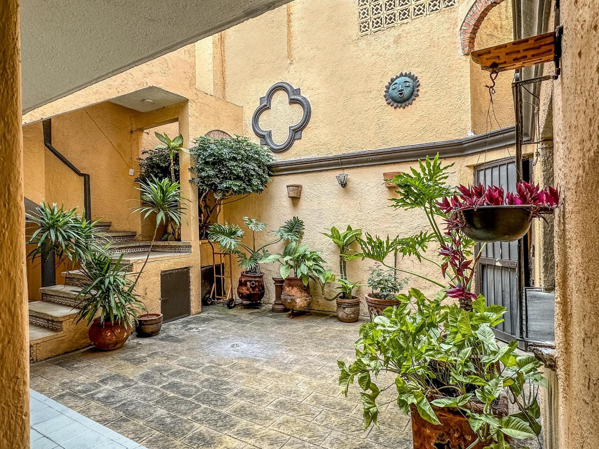 Estudio De Dos Camas Centrico En Chapalita 13 Apartamento