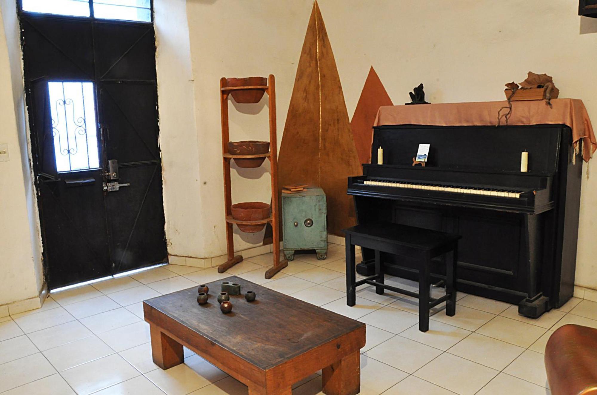 Erhu House Pensión *