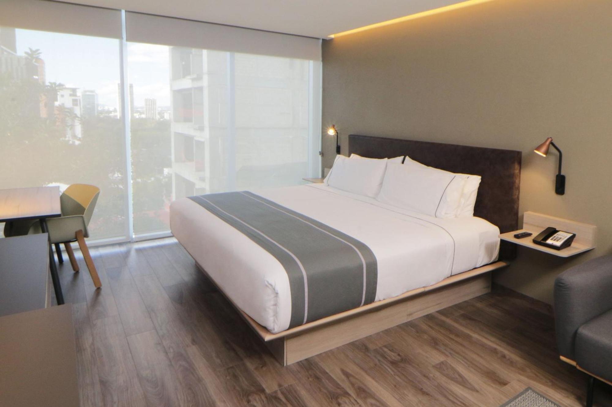 Express Providencia 4*