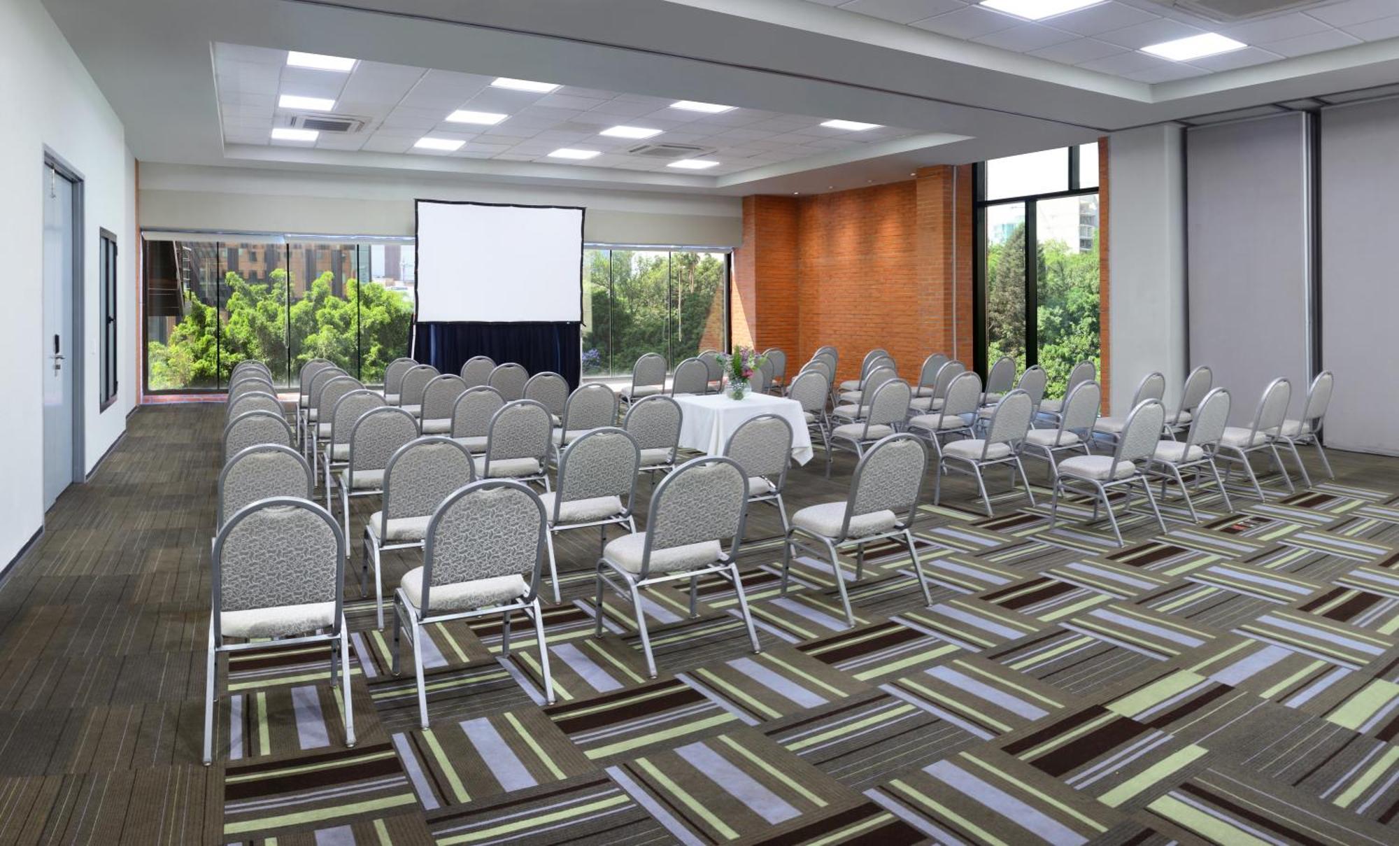 Hotel Hs Hotsson Country Club 4*