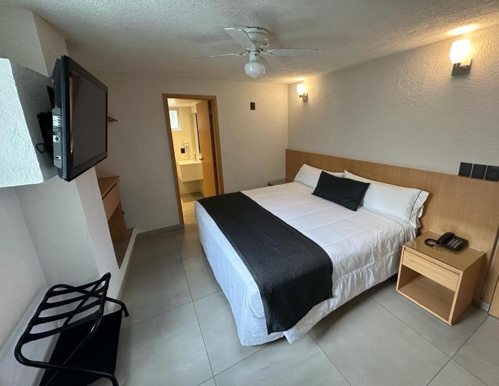 Emperador Centro Y Remodelado Hotel 3*