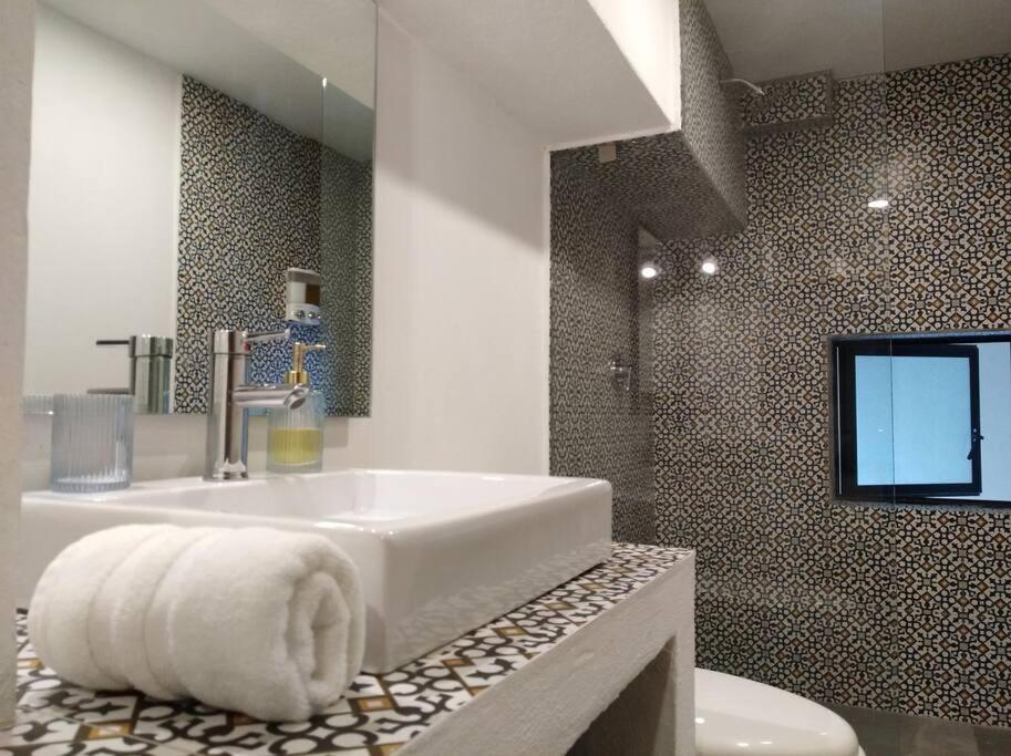 Casa Monarcas - Josefina Apartment