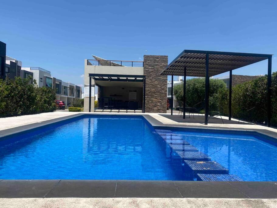 Casa Miranda. Hermosa Y Confortable Casa Nueva. Сasa de vacaciones Guadalajara