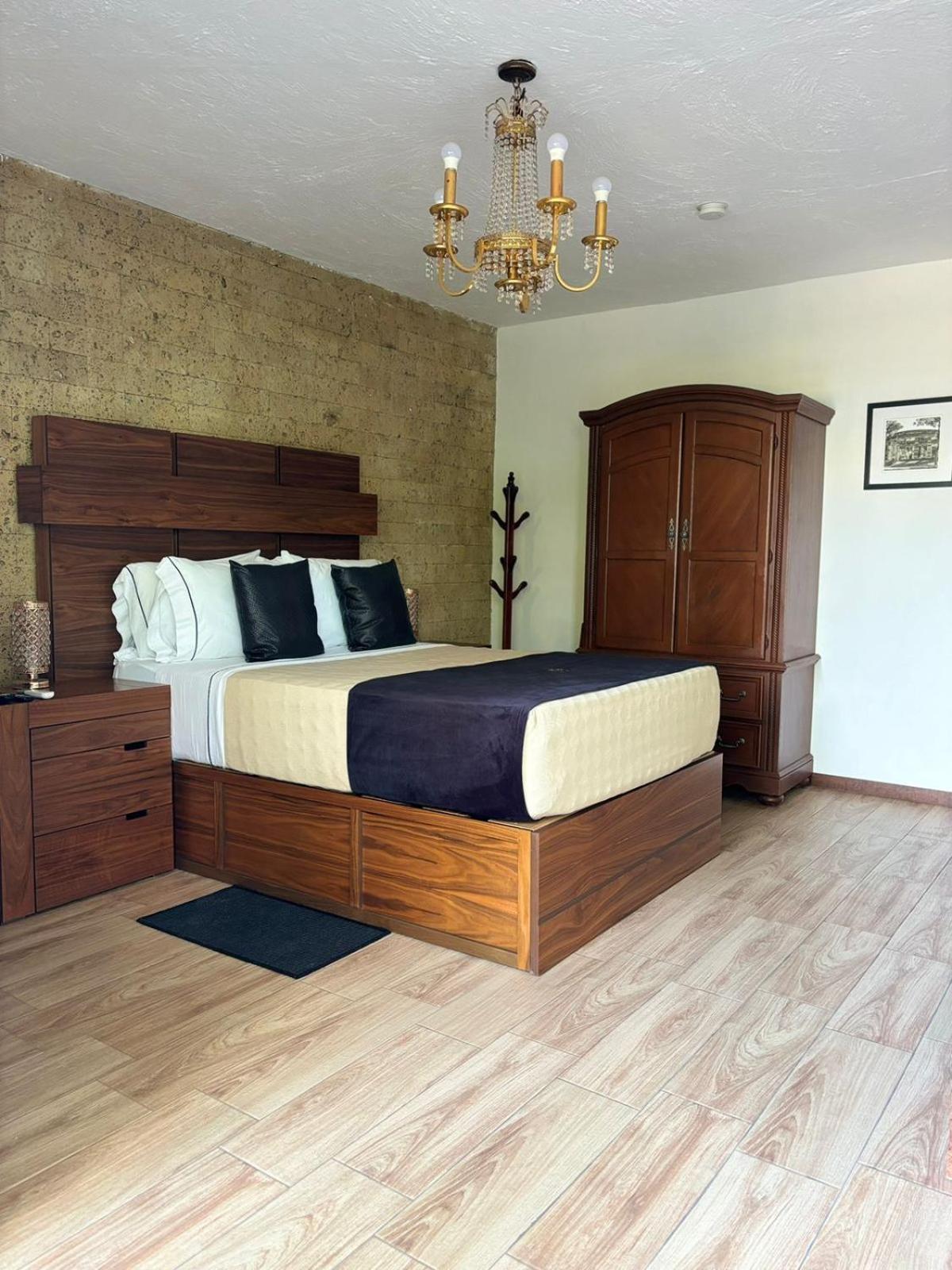 Boutique La Mansion Hotel
