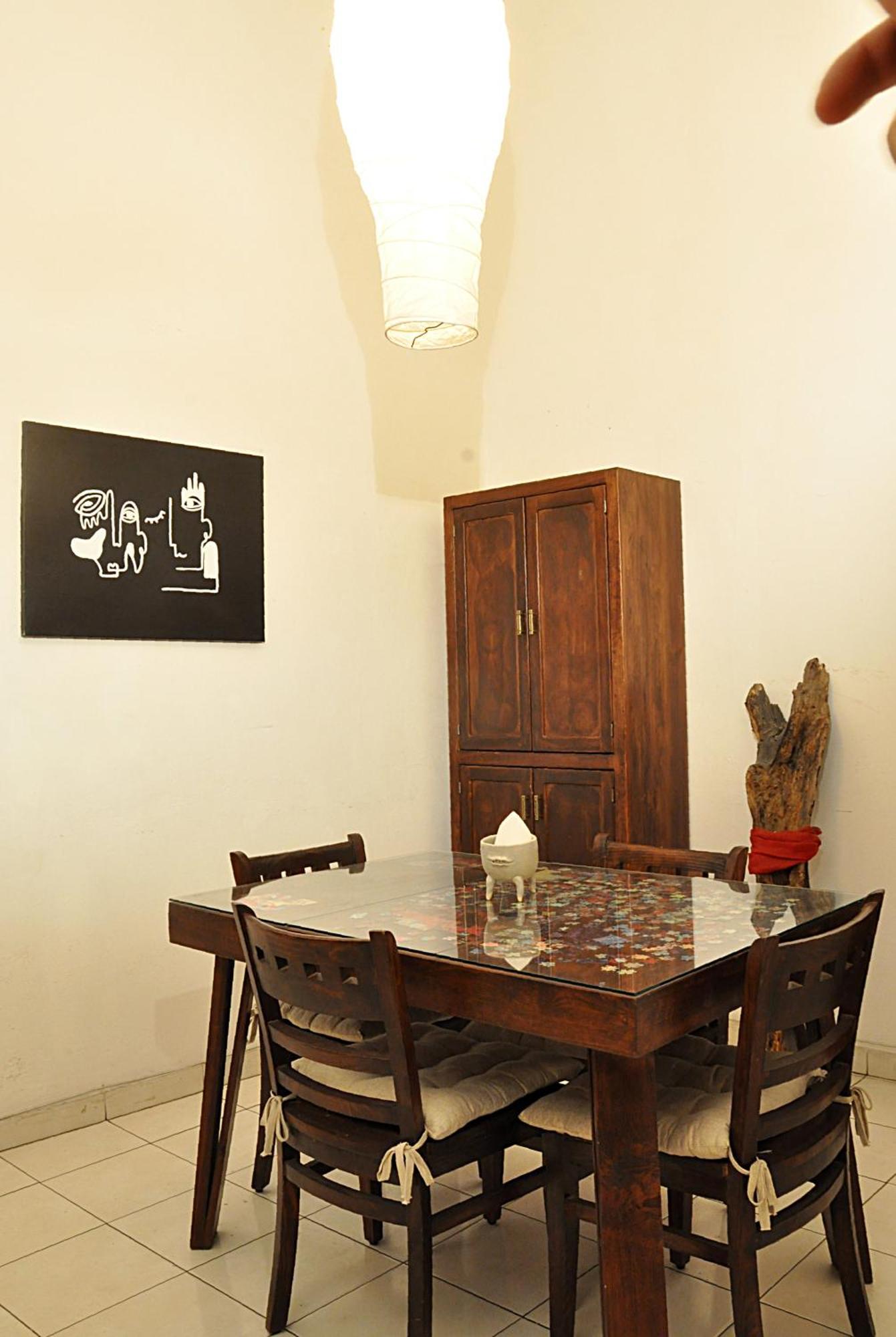 Pensión Erhu House *