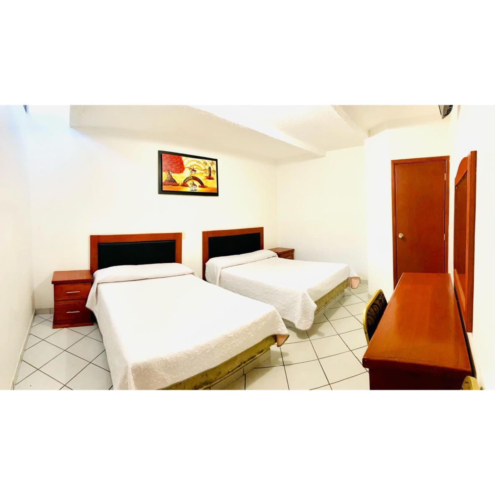 Mi Rey Hotel