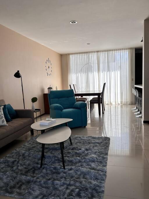 Casa Bon Ubicada En Nueva Galicia Residencial, Es Propiedad Completa Al Sur De La Ciudad Que Te Ofrece Modernidad, Espacio, Tranquilidad, Cuenta Con 4 Recamaras 3 Banos Completos Y 2 Cajones De Estacionamiento Privados Сasa de vacaciones Guadalajara