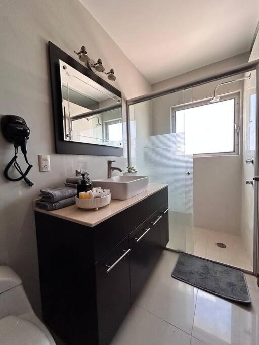Casa Bon Ubicada En Nueva Galicia Residencial, Es Propiedad Completa Al Sur De La Ciudad Que Te Ofrece Modernidad, Espacio, Tranquilidad, Cuenta Con 4 Recamaras 3 Banos Completos Y 2 Cajones De Estacionamiento Privados * Guadalajara