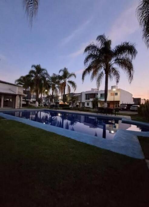 Casa Bon Ubicada En Nueva Galicia Residencial, Es Propiedad Completa Al Sur De La Ciudad Que Te Ofrece Modernidad, Espacio, Tranquilidad, Cuenta Con 4 Recamaras 3 Banos Completos Y 2 Cajones De Estacionamiento Privados *