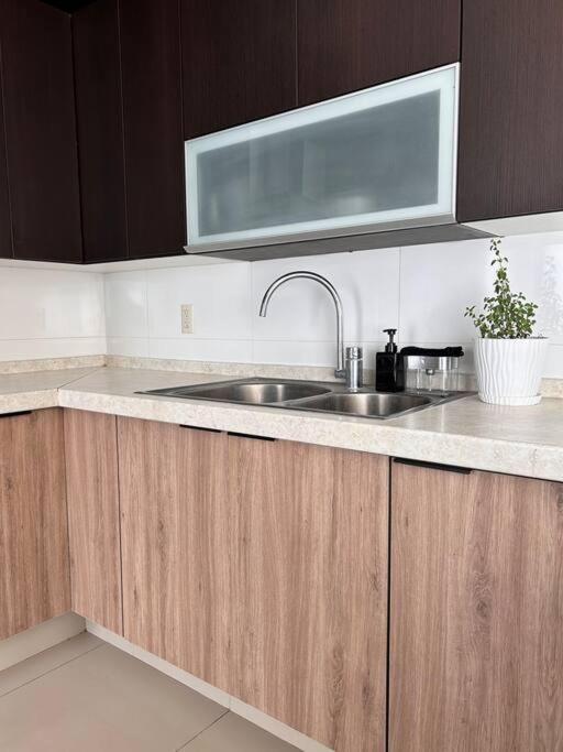 Casa Bon Ubicada En Nueva Galicia Residencial, Es Propiedad Completa Al Sur De La Ciudad Que Te Ofrece Modernidad, Espacio, Tranquilidad, Cuenta Con 4 Recamaras 3 Banos Completos Y 2 Cajones De Estacionamiento Privados Guadalajara