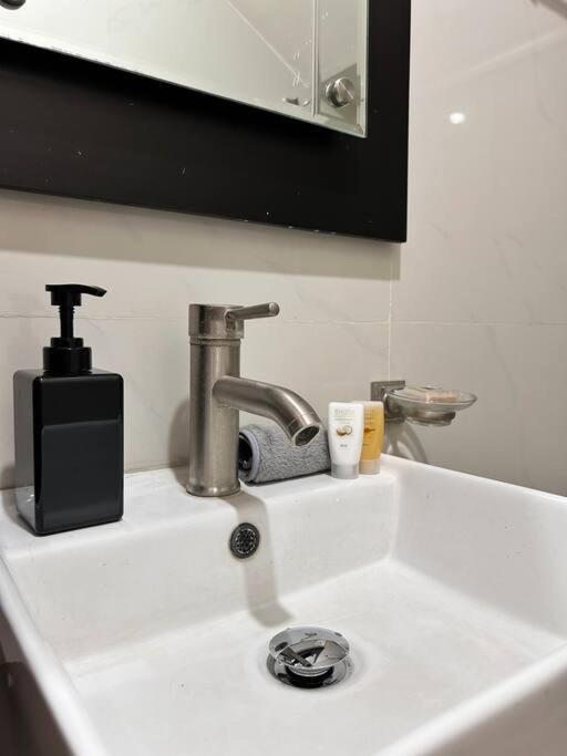 Casa Bon Ubicada En Nueva Galicia Residencial, Es Propiedad Completa Al Sur De La Ciudad Que Te Ofrece Modernidad, Espacio, Tranquilidad, Cuenta Con 4 Recamaras 3 Banos Completos Y 2 Cajones De Estacionamiento Privados * Guadalajara