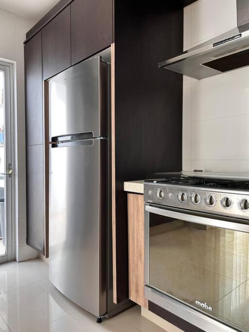 Casa Bon Ubicada En Nueva Galicia Residencial, Es Propiedad Completa Al Sur De La Ciudad Que Te Ofrece Modernidad, Espacio, Tranquilidad, Cuenta Con 4 Recamaras 3 Banos Completos Y 2 Cajones De Estacionamiento Privados Сasa de vacaciones Guadalajara