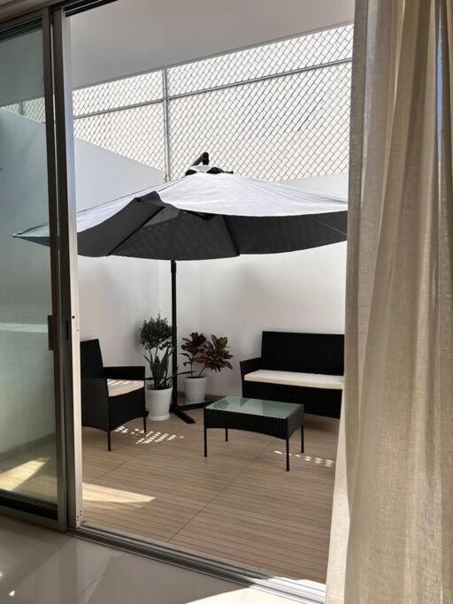 Casa Bon Ubicada En Nueva Galicia Residencial, Es Propiedad Completa Al Sur De La Ciudad Que Te Ofrece Modernidad, Espacio, Tranquilidad, Cuenta Con 4 Recamaras 3 Banos Completos Y 2 Cajones De Estacionamiento Privados Сasa de vacaciones Guadalajara
