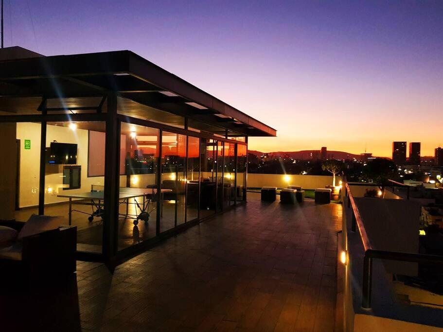 Apartamento 100mb Apt With Rooftop & Swimming Pool Guadalajara