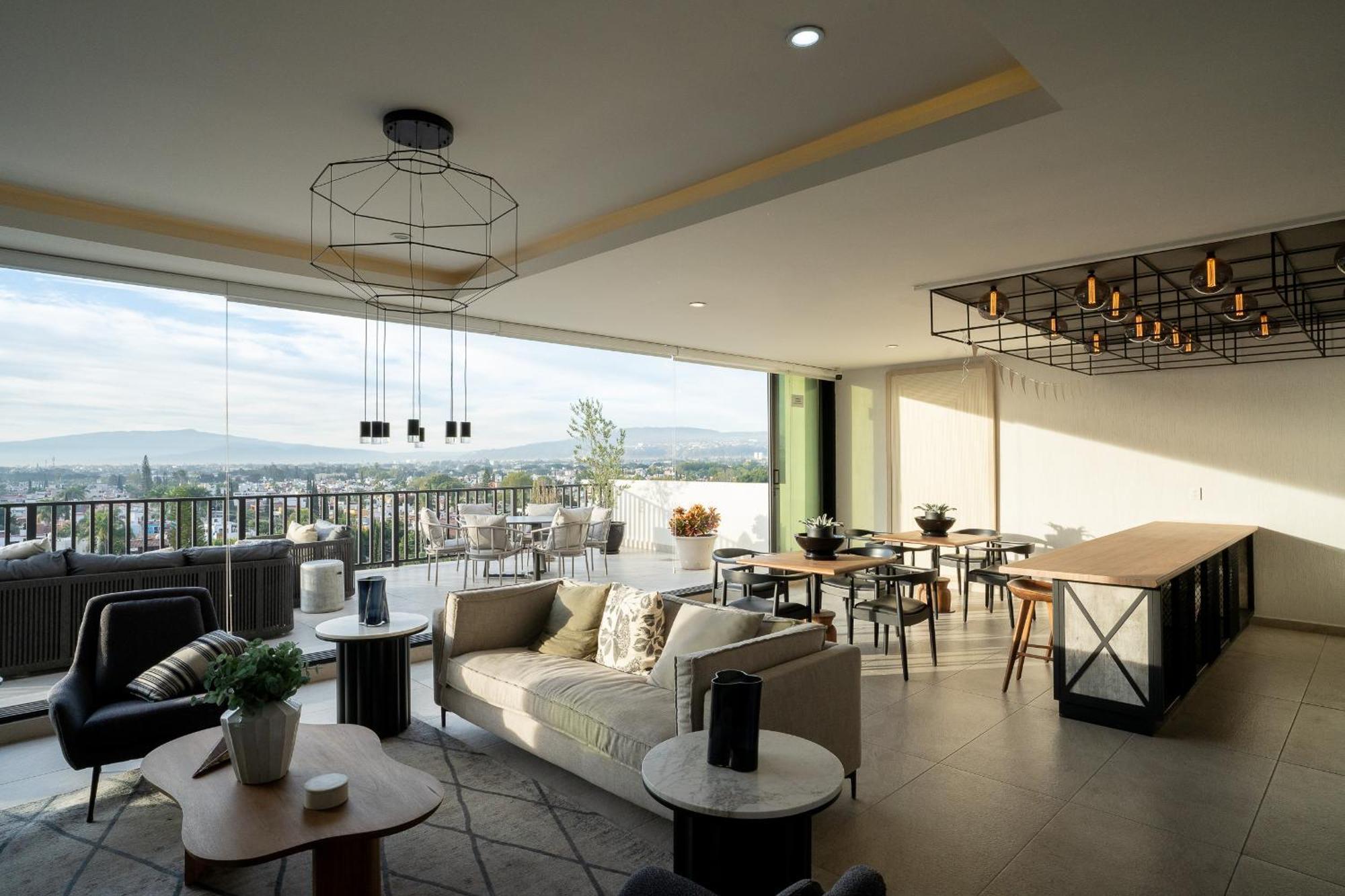 Centrico Departamento Con Rooftop Y Vistas En Zapopan Apartamento