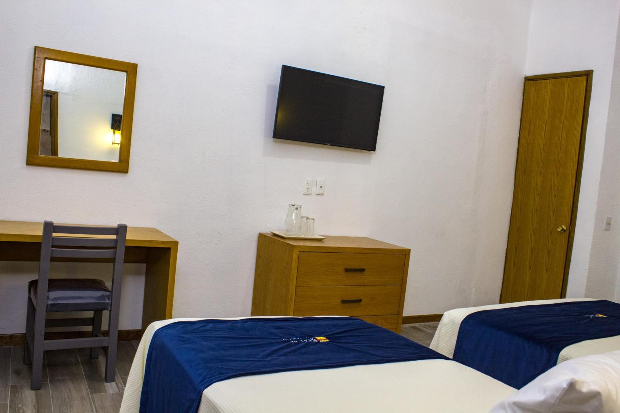 Hotel Real De Castilla 3*