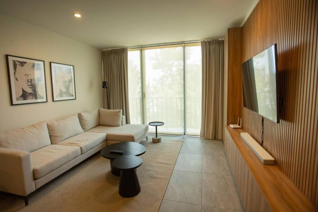 Mrw Modern 2 Bedroom Inara
