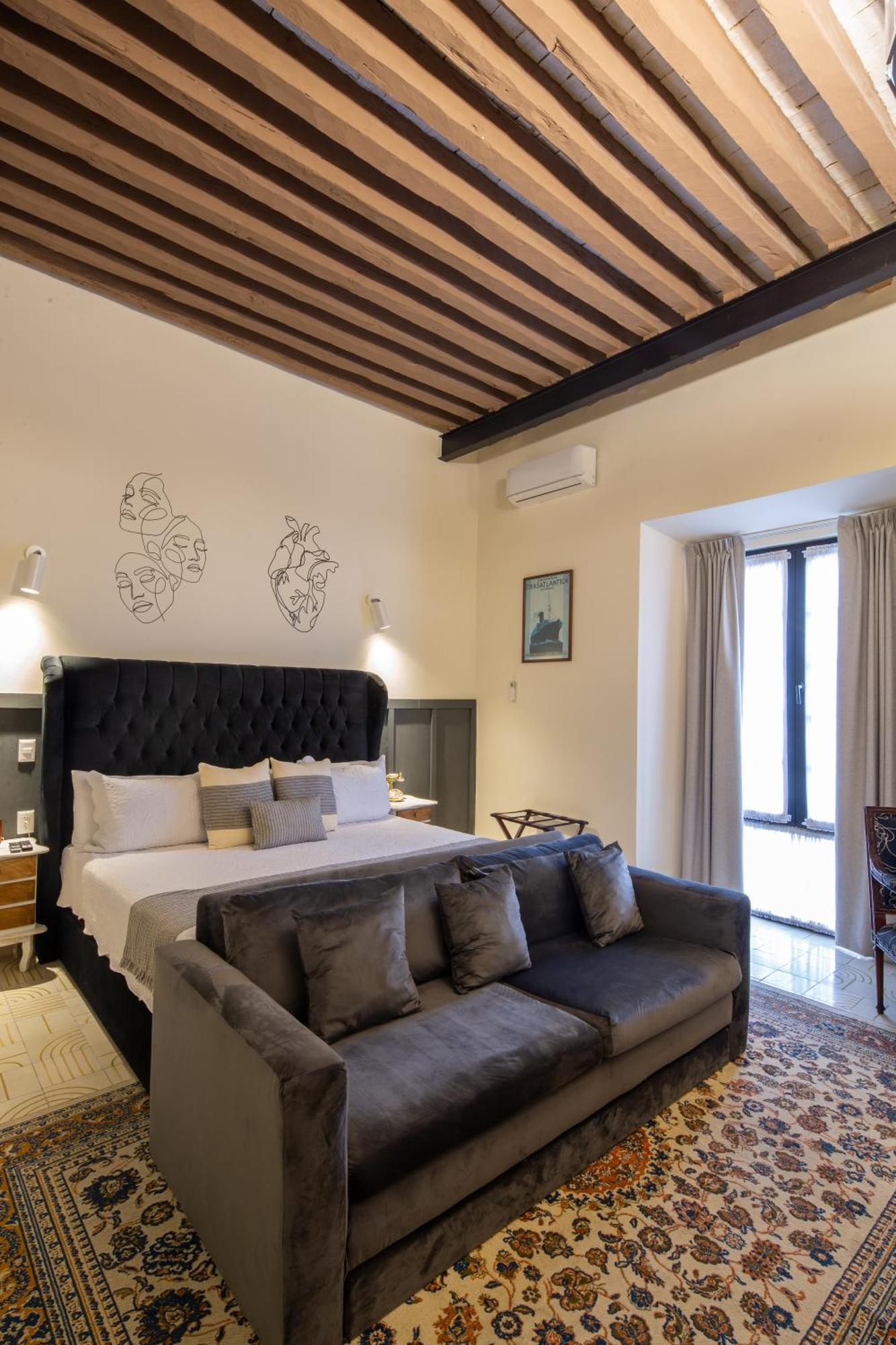 Palpatio Boutique 4*
