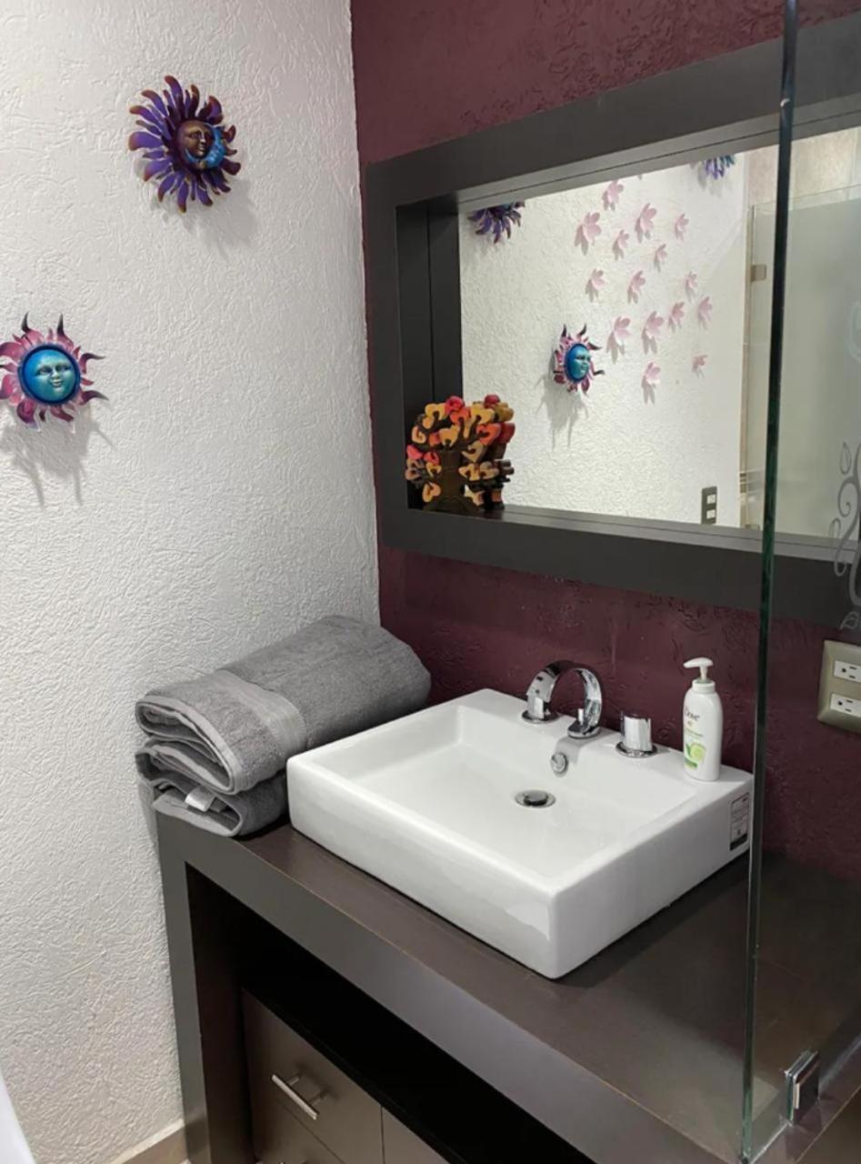Clarita Guest house