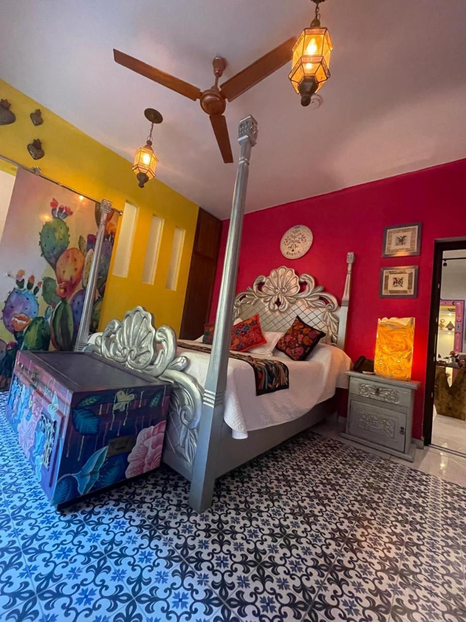 Eklectic Boutique 3*