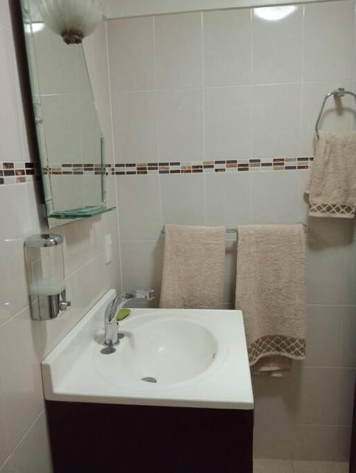 Сasa de vacaciones Amplia Casa En Jardines Alcalde *