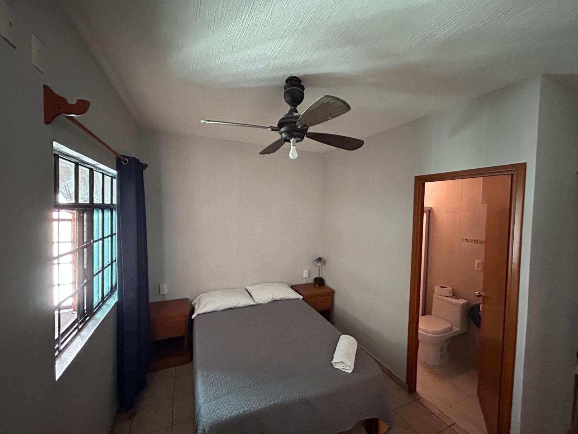 Chingon Hotel *