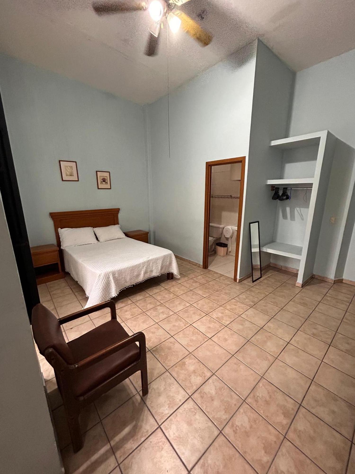Chingon Hotel