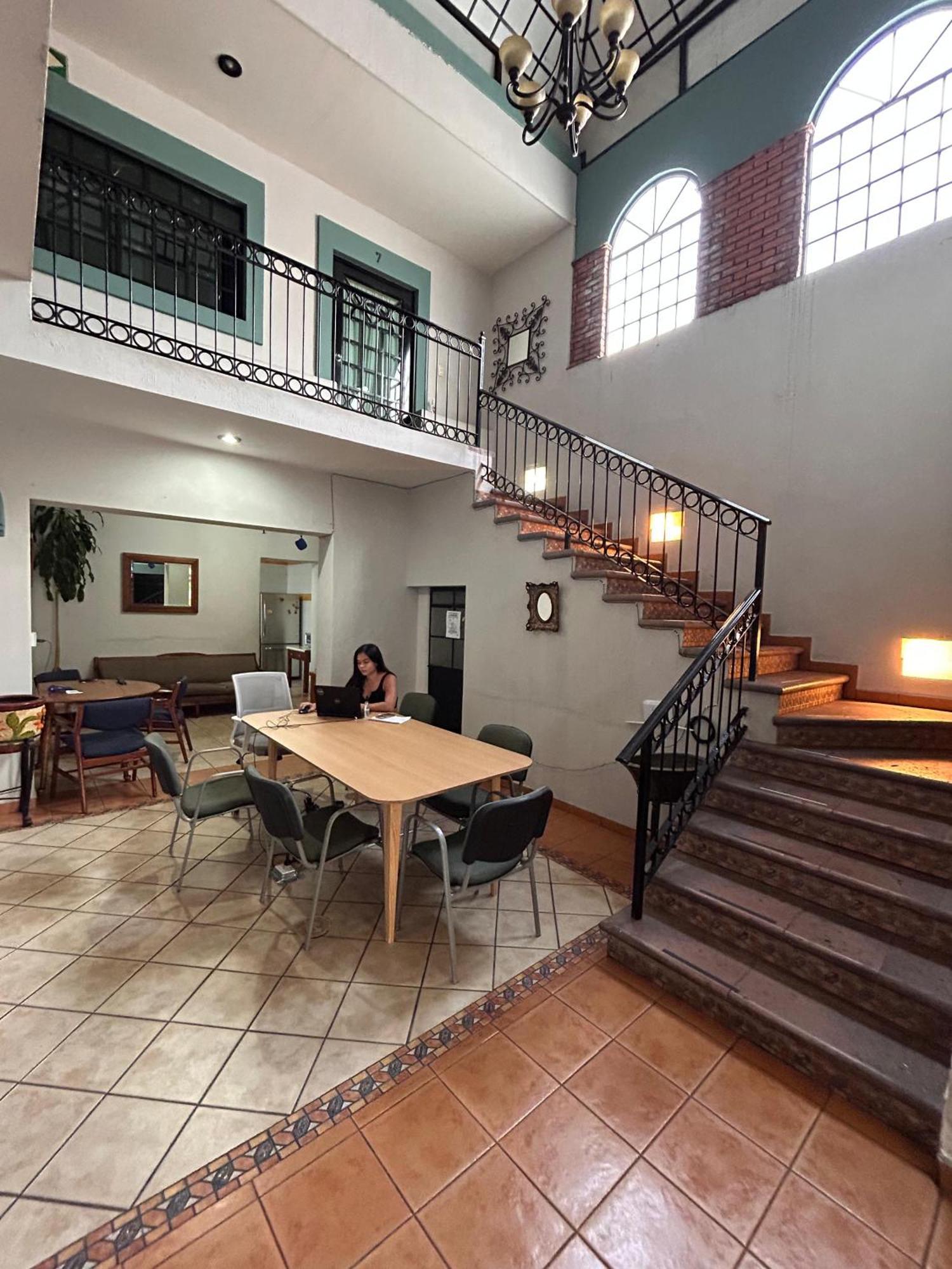 Chingon Hotel