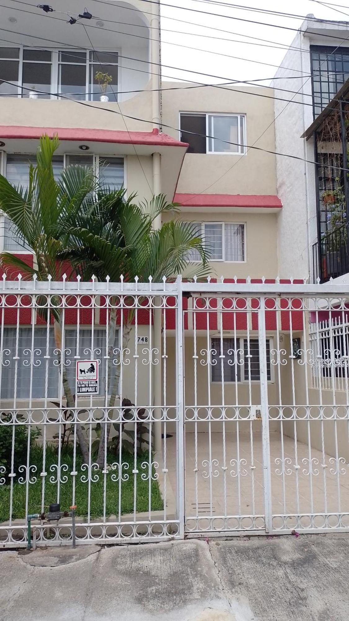 Amplia Casa En Jardines Alcalde Сasa de vacaciones