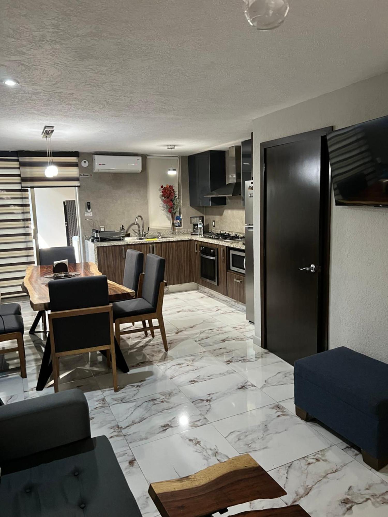 Сasa de vacaciones Moderna Y Hermosa Casa Zapopan *