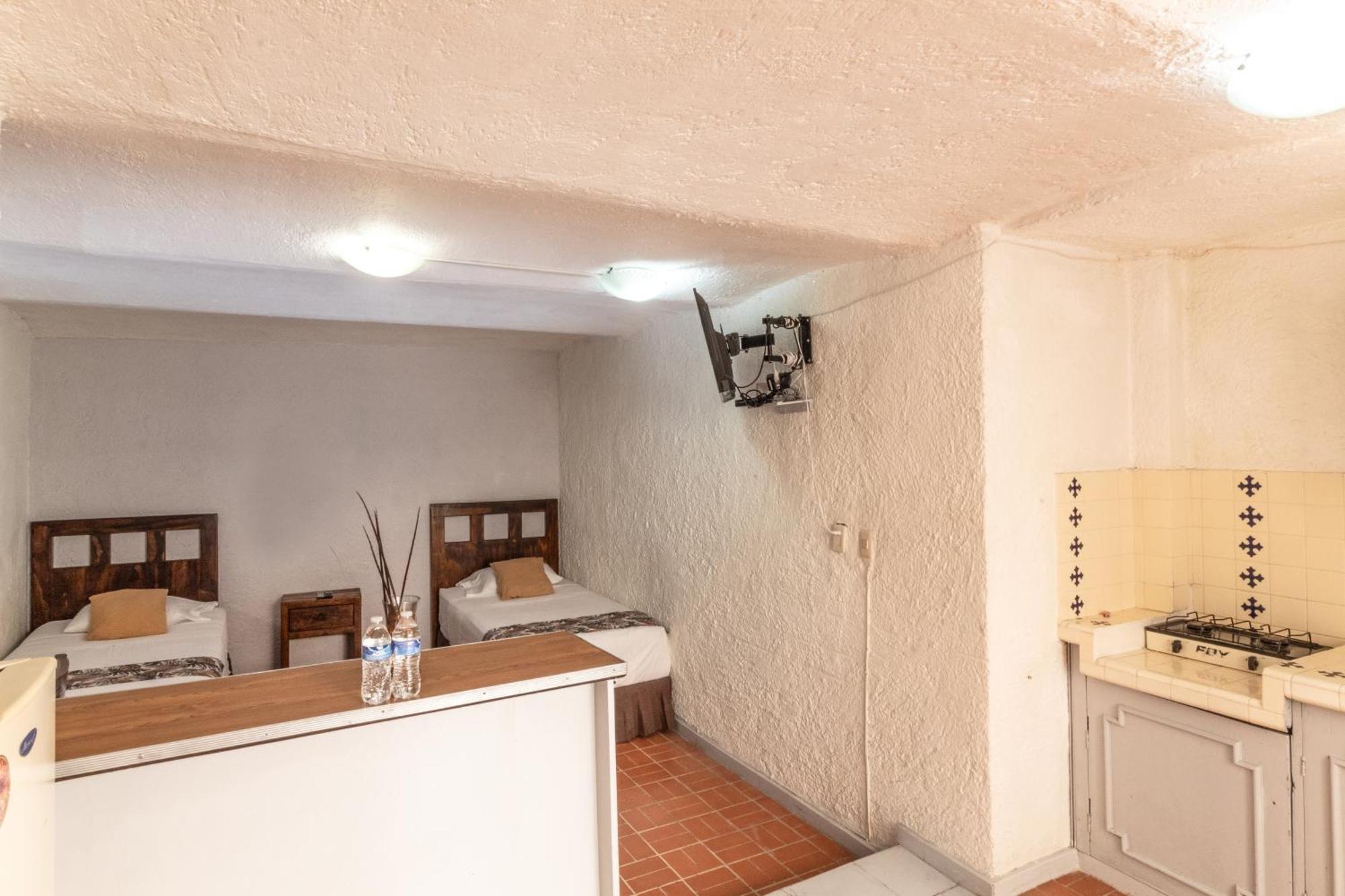 Apartamento Estudio De Dos Camas Centrico En Chapalita 13 *